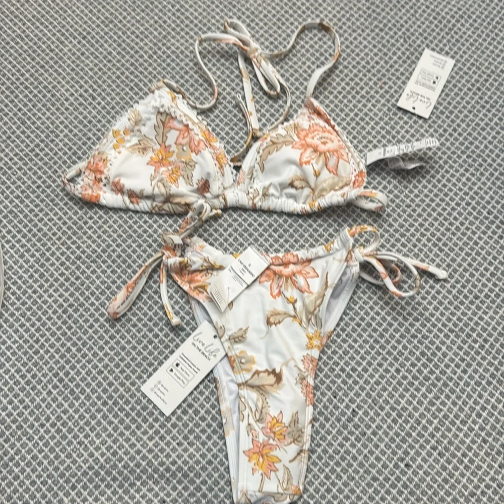 Cupshe Sunset Florals Triangle Bikini Top & Standard Rise Bottoms Set nwt - Picture 2 of 9